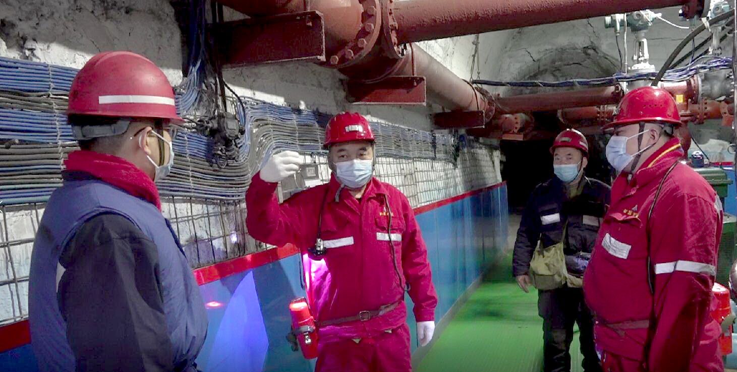 韓城礦業(yè)下峪口礦圖片1董事長調(diào)研.jpg